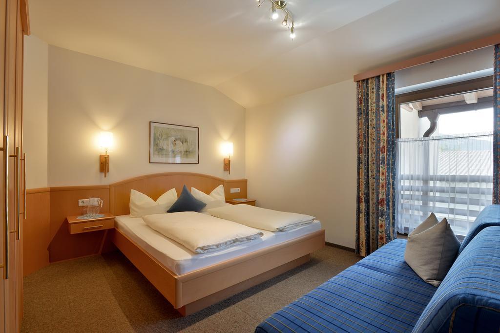 מאיירהופן Hotel Garni Jennewein חדר תמונה