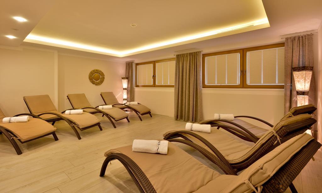 מאיירהופן Hotel Garni Jennewein מראה חיצוני תמונה