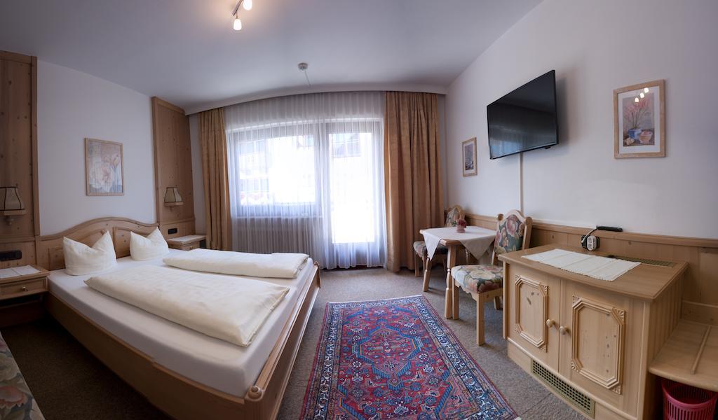 מאיירהופן Hotel Garni Jennewein חדר תמונה
