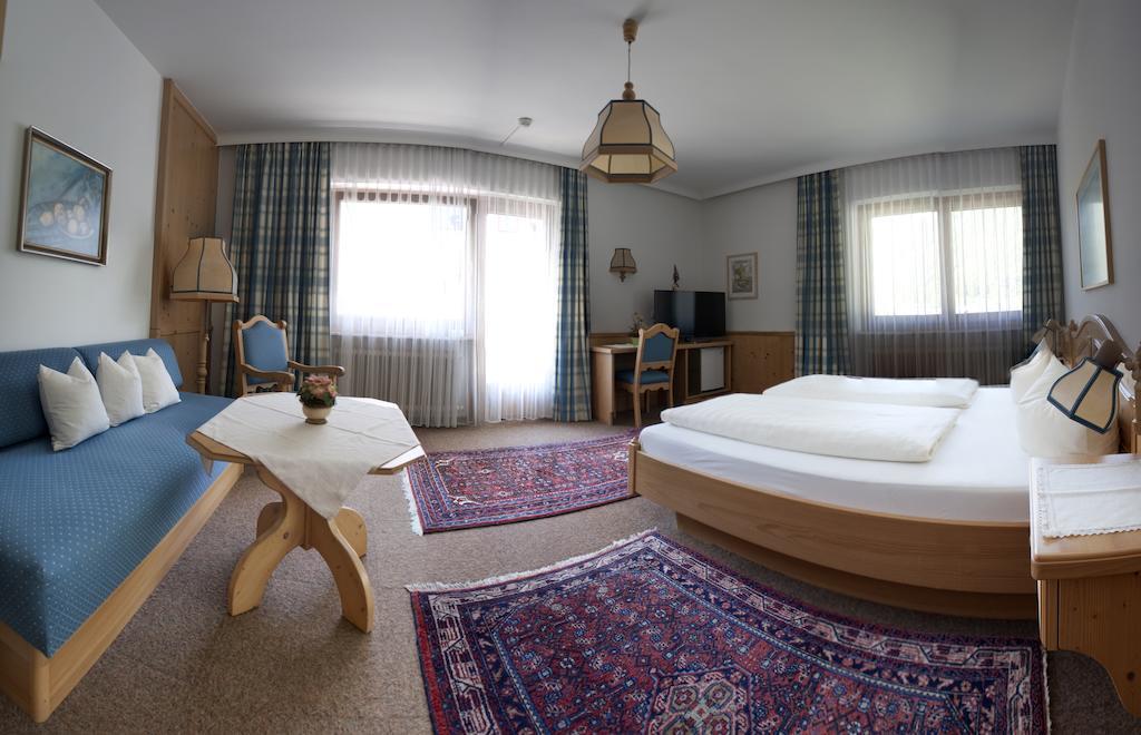 מאיירהופן Hotel Garni Jennewein חדר תמונה