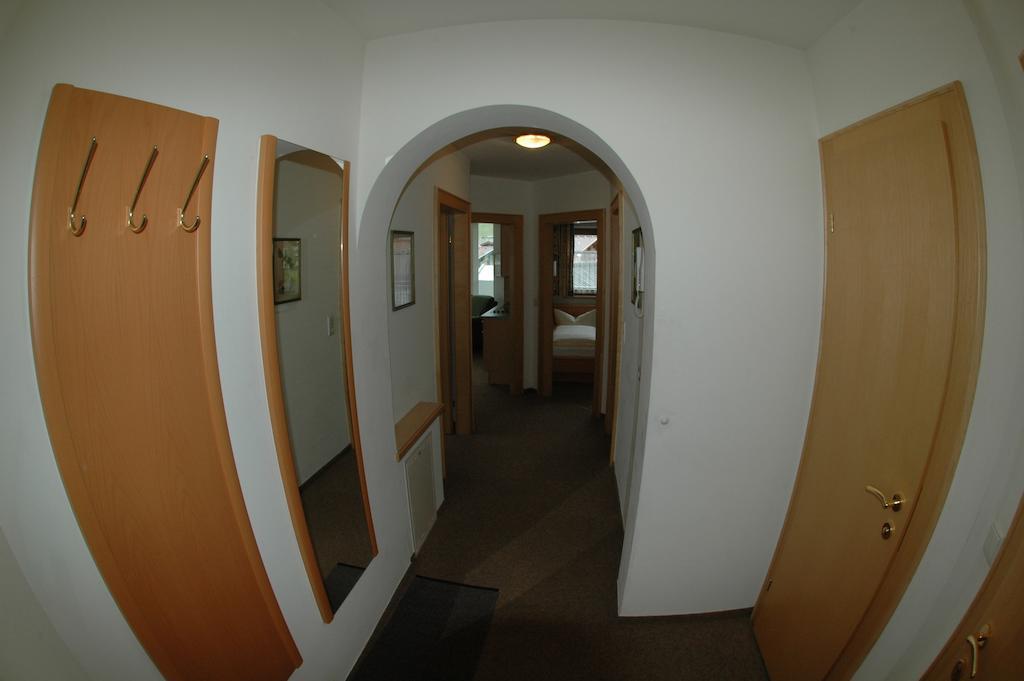 מאיירהופן Hotel Garni Jennewein חדר תמונה
